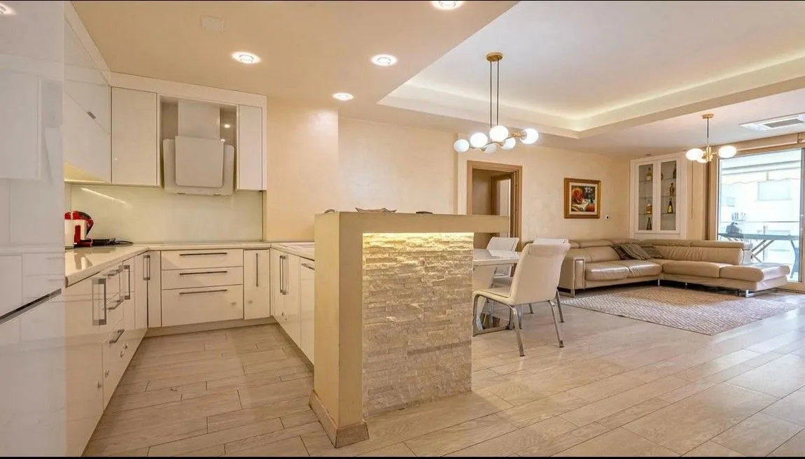 Prodaja, dvosoban stan, 80m², Rozino, Budva
