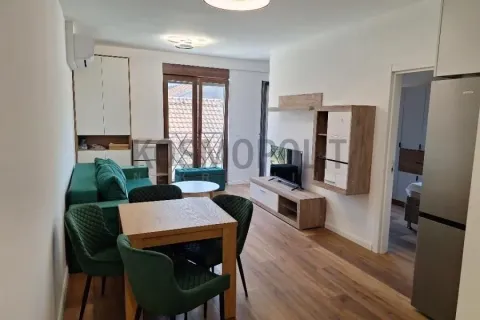 Dnevna soba sa trpezarijom i garniturom za sedenje. - image 3