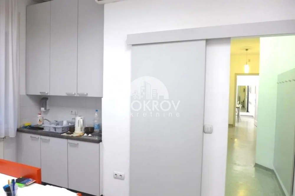 Rent, office space, 60m², Kalenić Pijaca, Vračar Sve Podlokacije