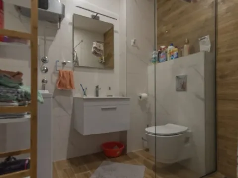 Izdavanje, stan, 48m², Momišići, Podgorica - image 7