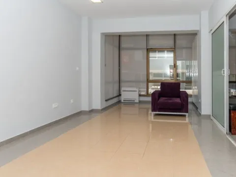 Rent, office space, 87m², Podgorica, Crna Gora - image 1