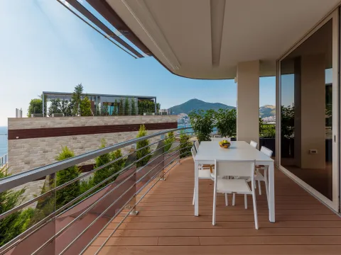 Sale, three bedroom apartment, 180m², Budva, Crna Gora - image 19