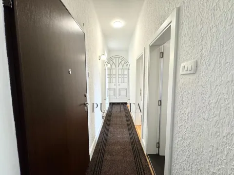 Prodaja, jednosoban stan, 40m², Centar, Podgorica - image 11