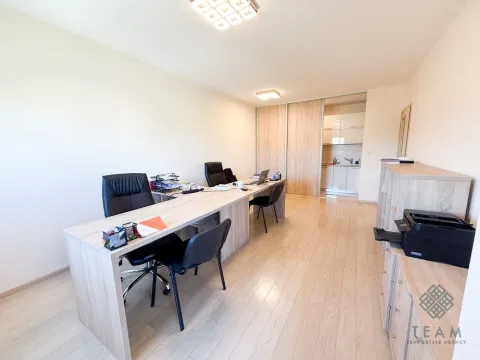 Prodaja, dvosoban stan, 68m², City Kvart, Podgorica - image 4