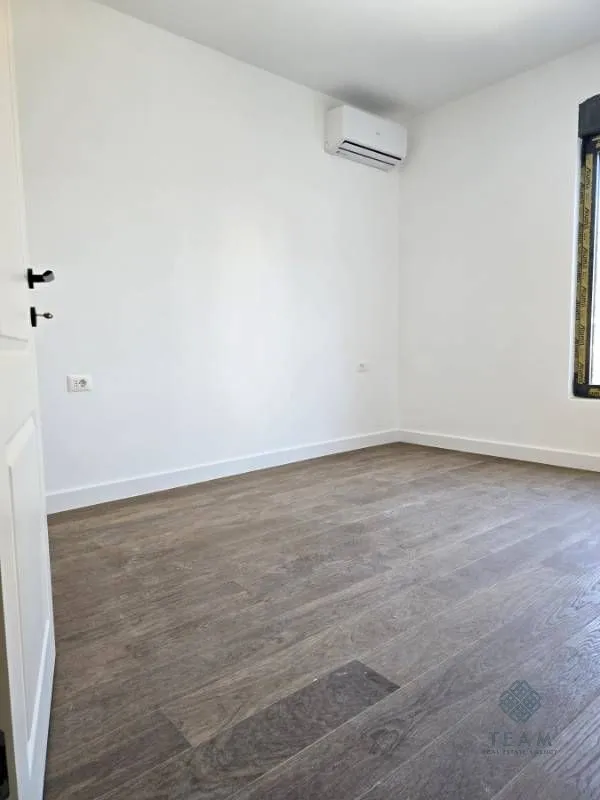 Rent, office space, 67m², Preko Morače, Podgorica