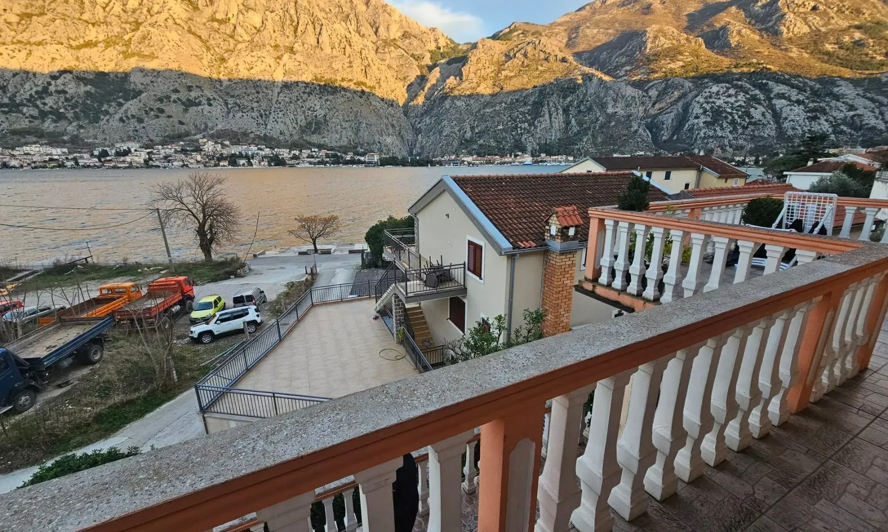 Prodaja, kuća, 423m², Muo, Kotor