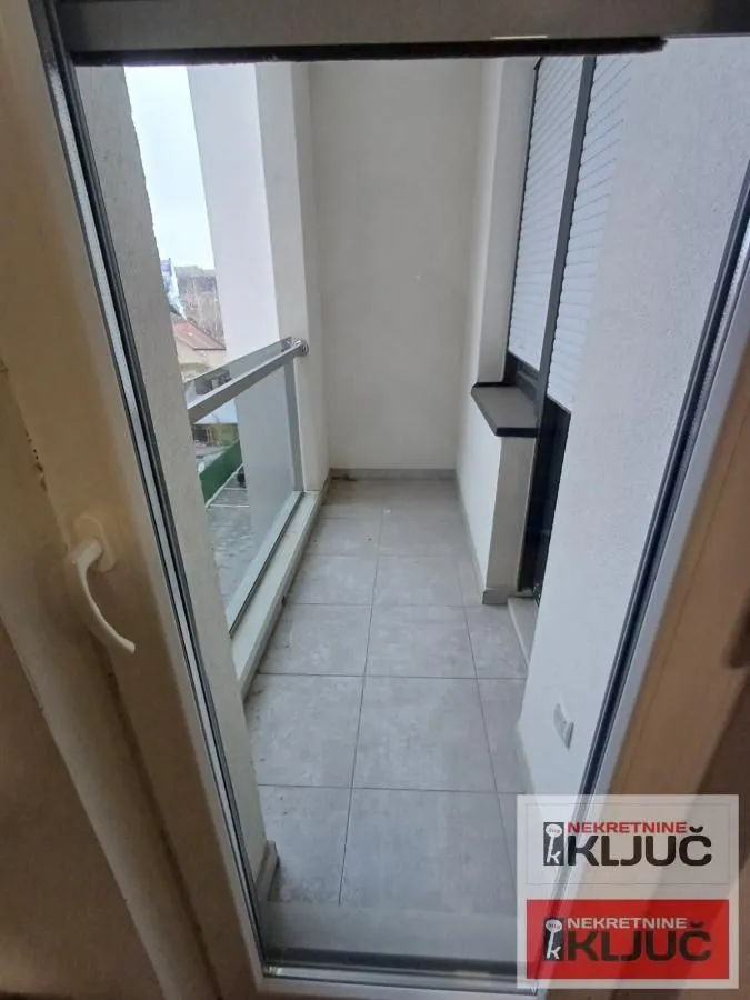 Prodaja, dvosoban stan, 43m², Salajka, Novi Sad Sve Podlokacije