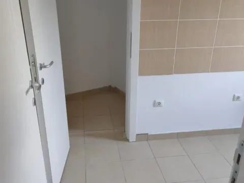 Rent, two bedroom apartment, 50m², Centar, Novi Sad - image 6