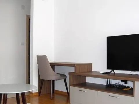 Rent, two bedroom apartment, 62m², Bečići, Budva - image 7