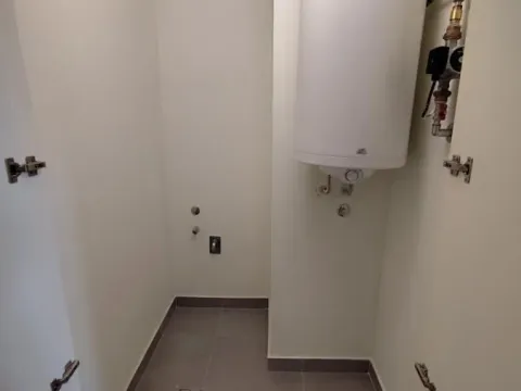 Izdavanje, trosoban stan, 77m², Savski Venac, Beograd - image 6