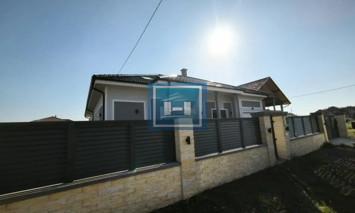 Sale, house, 400m², Varvarin, Srbija