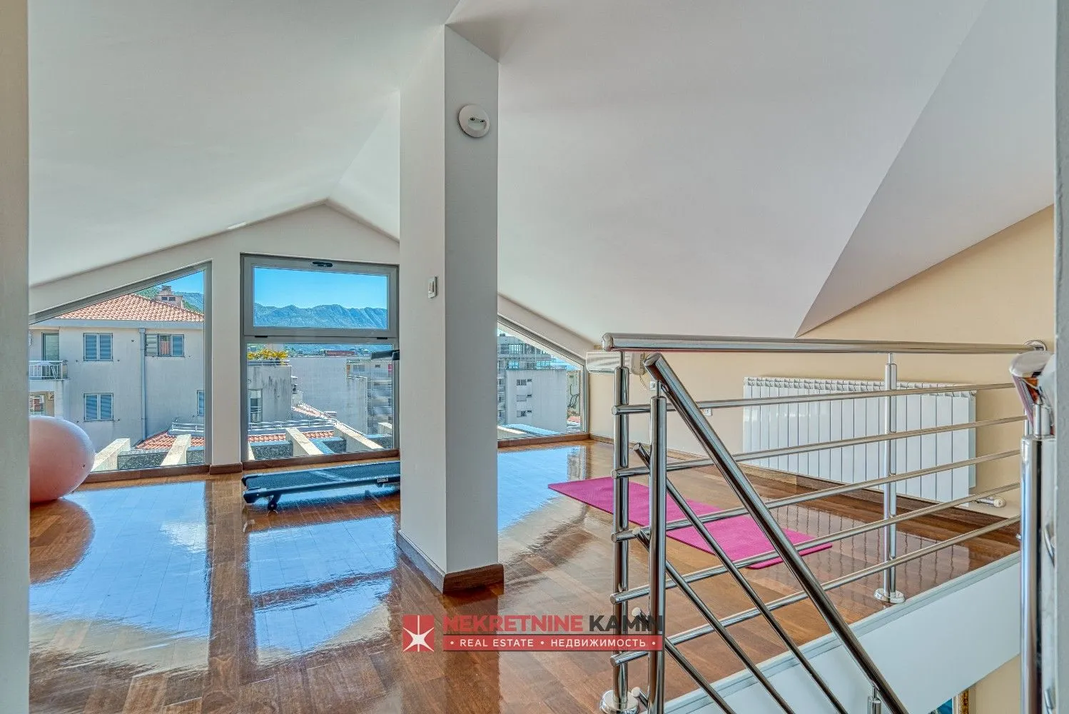 Prodaja, četvorosoban stan, 188m², Rozino, Budva