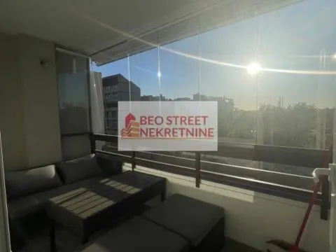 Izdavanje, četvorosoban stan, 89m², Beograd, Srbija - image 25