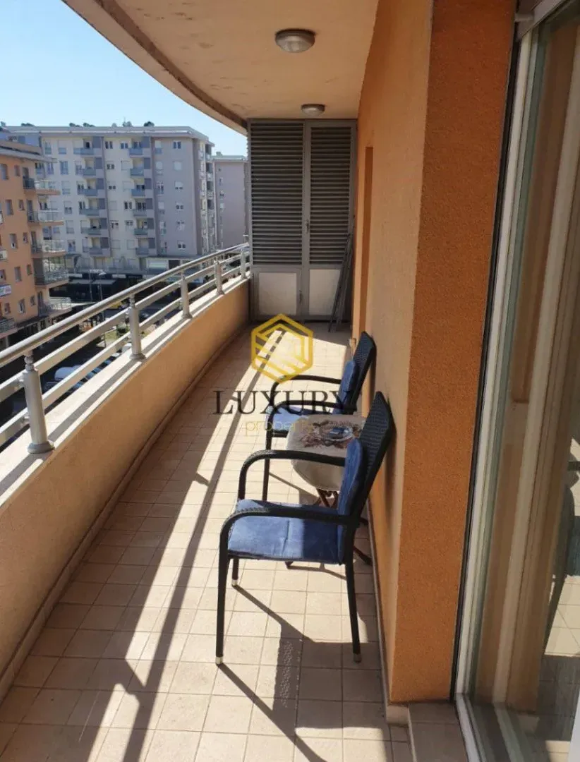Rent, two bedroom apartment, 74m², City Kvart, Podgorica