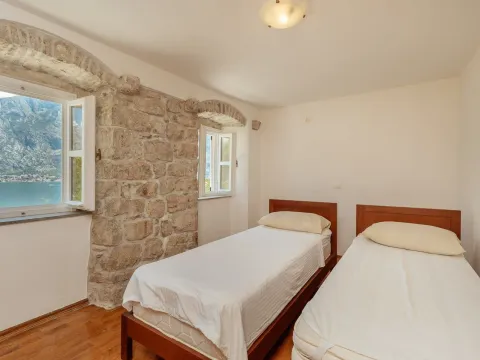 Prodaja, kuća, 800m², Prčanj, Kotor - image 23