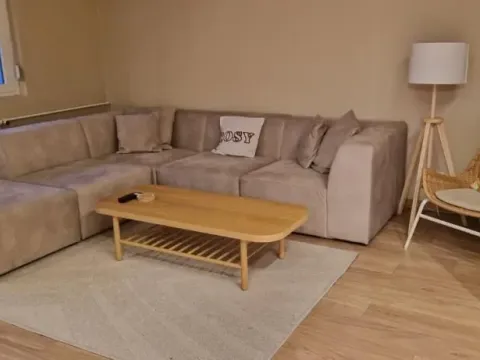 Izdavanje, trosoban stan, 86m², Novi Beograd Blok 63, Novi Beograd Sve Podlokacije - image 3