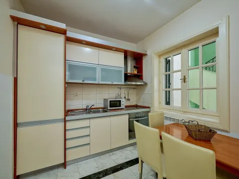 Sale, four bedroom apartment, 89m², Sveti Stefan, Budva - image 6