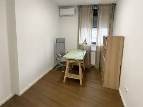 Izdavanje, dvosoban stan, 78m², Vračar Sve Podlokacije, Beograd - image 4