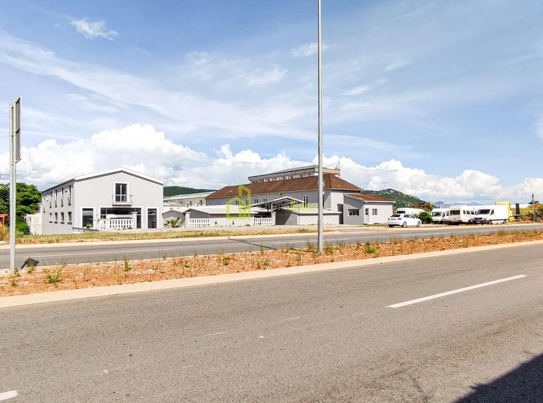 Sale, office space, 1500m², Mareza, Podgorica
