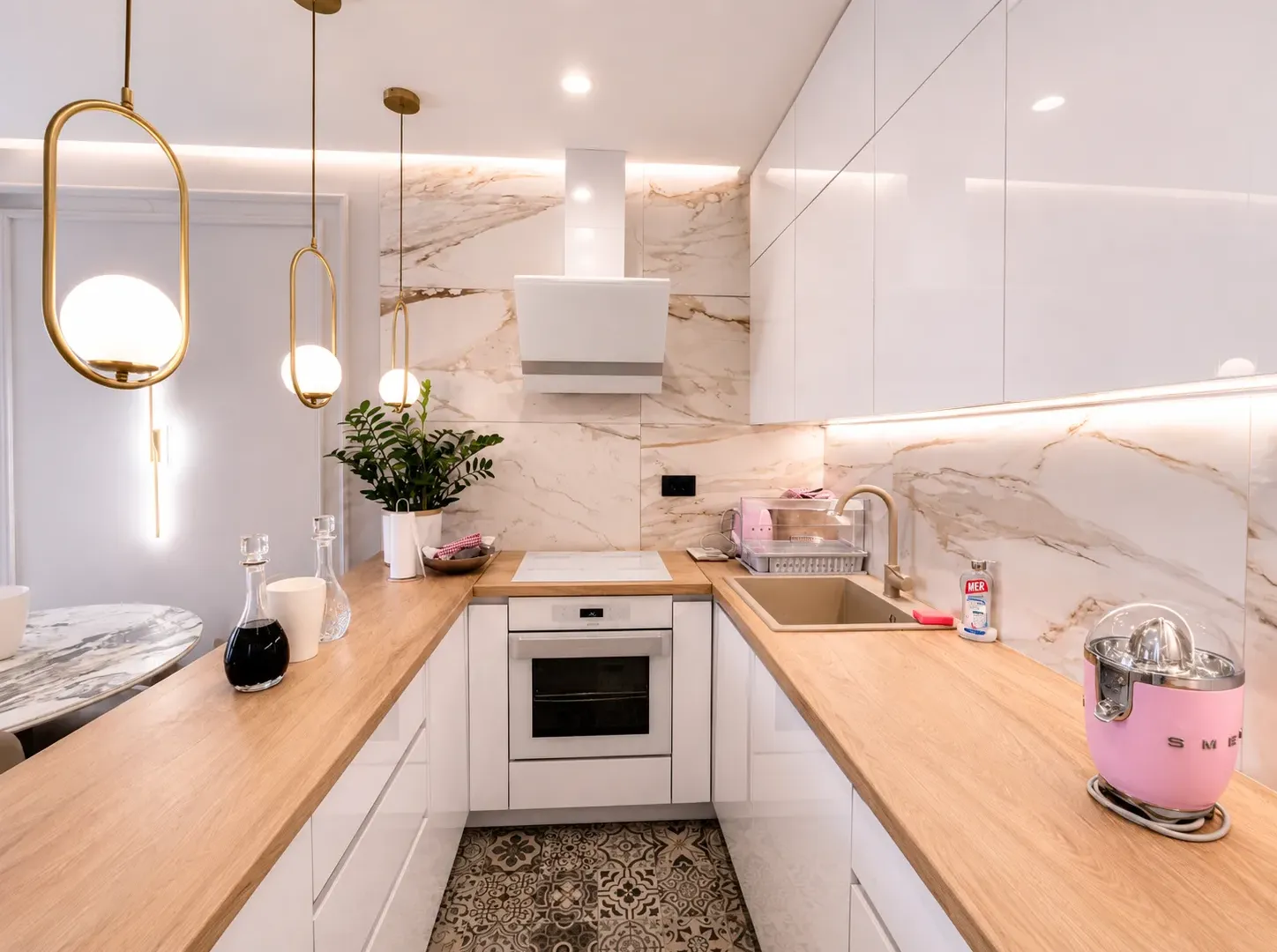 Izdavanje, dvosoban stan, 70m², Ljubović, Podgorica