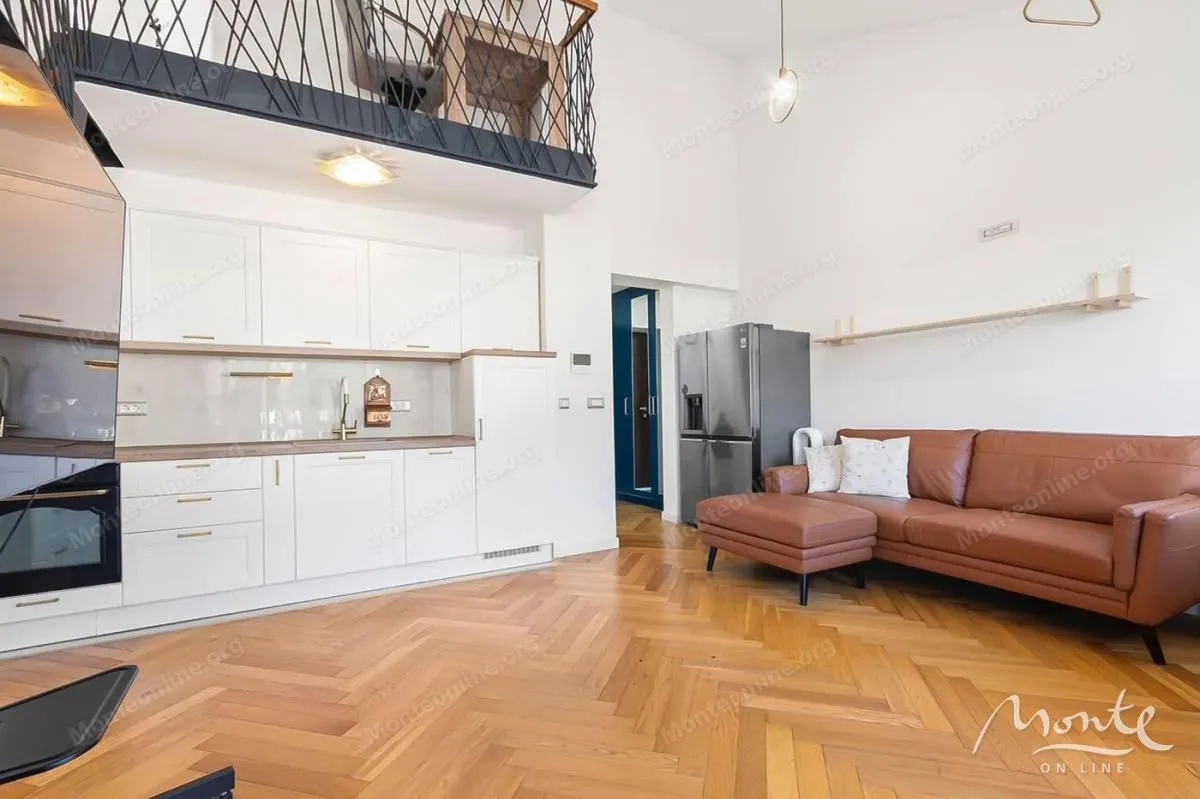Prodaja, dvosoban stan, 68m², Centar, Tivat