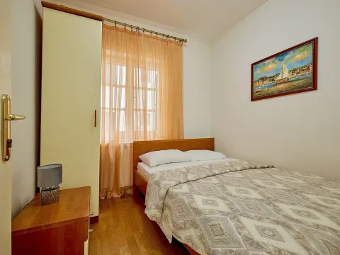 Sale, four bedroom apartment, 89m², Sveti Stefan, Budva - image 11