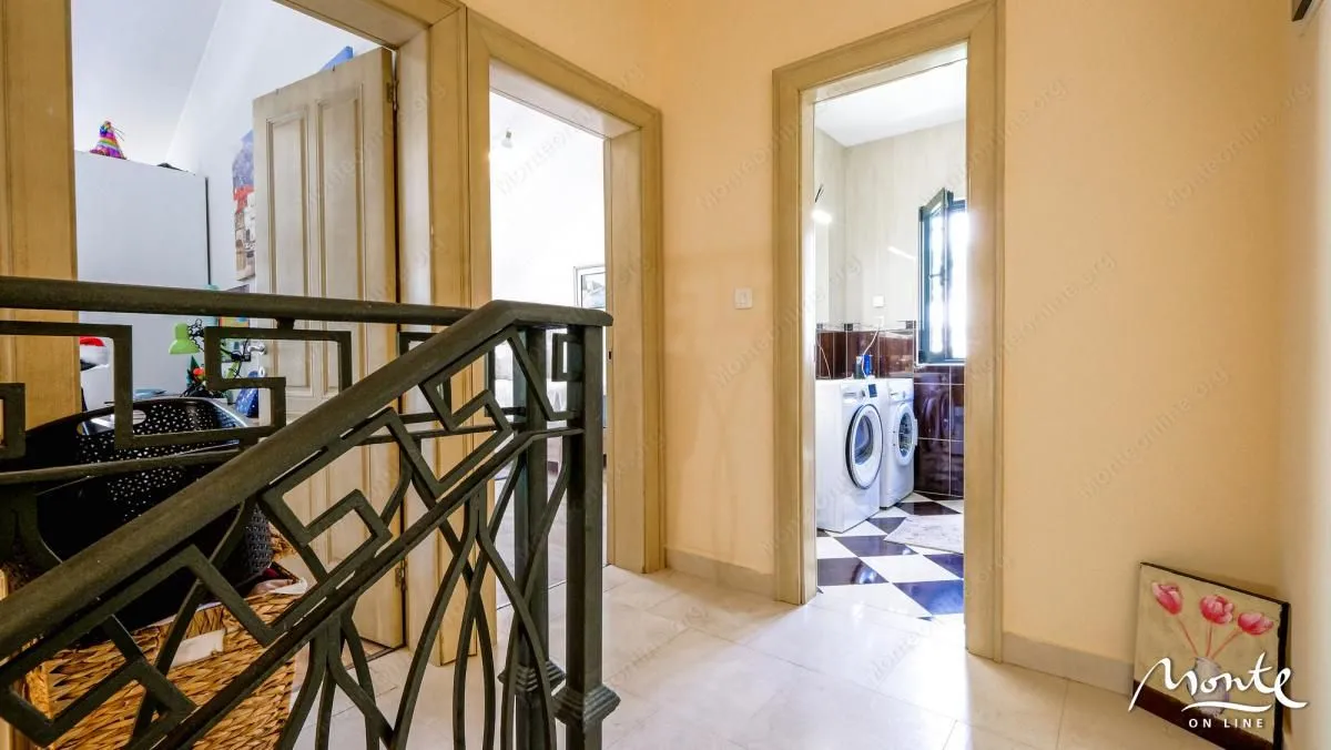 Prodaja, kuća, 174m², Kotor, Crna Gora