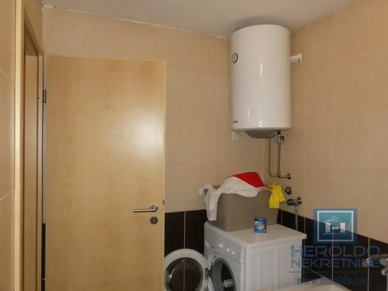 Prodaja, trosoban stan, 62m², Centar, Jagodina