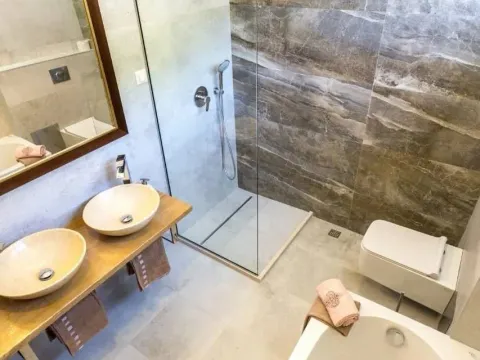 Prodaja, kuća, 490m², Đenovići, Herceg Novi - image 21