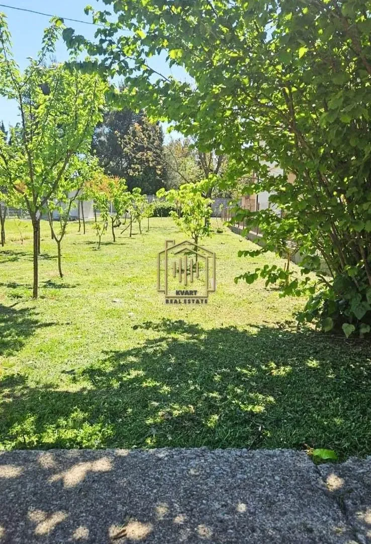 Izdavanje, dvosoban stan, 70m², Podgorica, Crna Gora