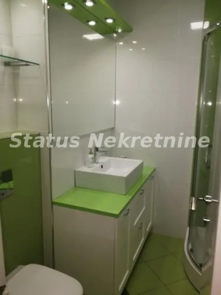 Izdavanje, četvorosoban stan, 80m², Liman 1, Novi Sad Sve Podlokacije