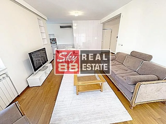 Izdavanje, dvosoban stan, 41m², Vračar Hram, Vračar Sve Podlokacije