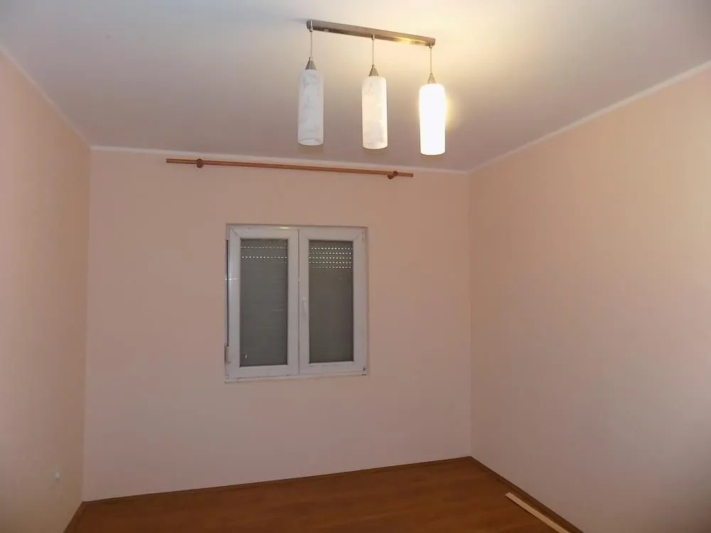 Prodaja, kuća, 385m², Končarevo, Jagodina