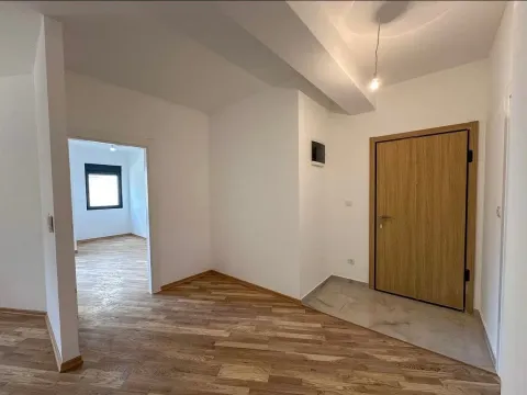 Prodaja, jednosoban stan, 57m², City Kej, Podgorica - image 4