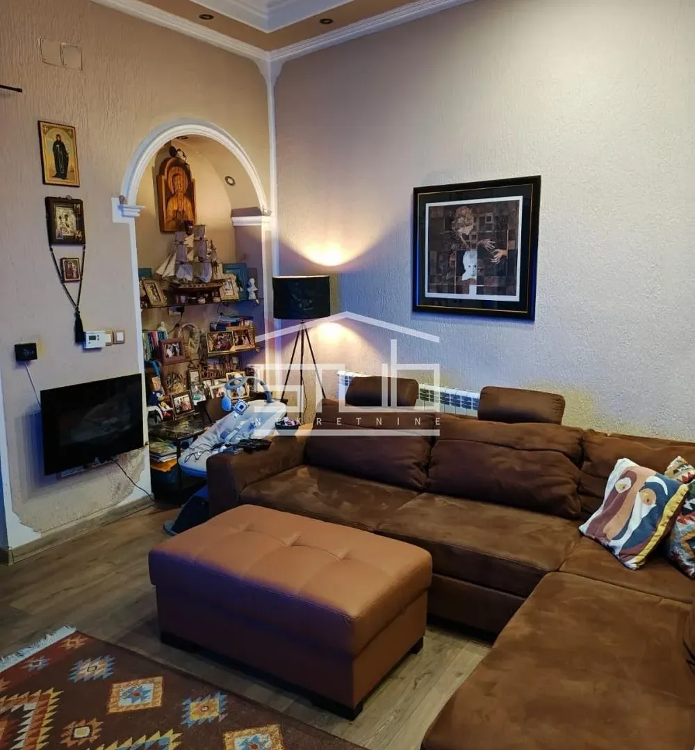 Prodaja, trosoban stan, 70m², Senjak, Beograd