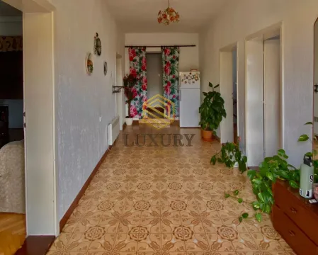 Rent, four bedroom apartment, 150m², Momišići, Podgorica - image 11