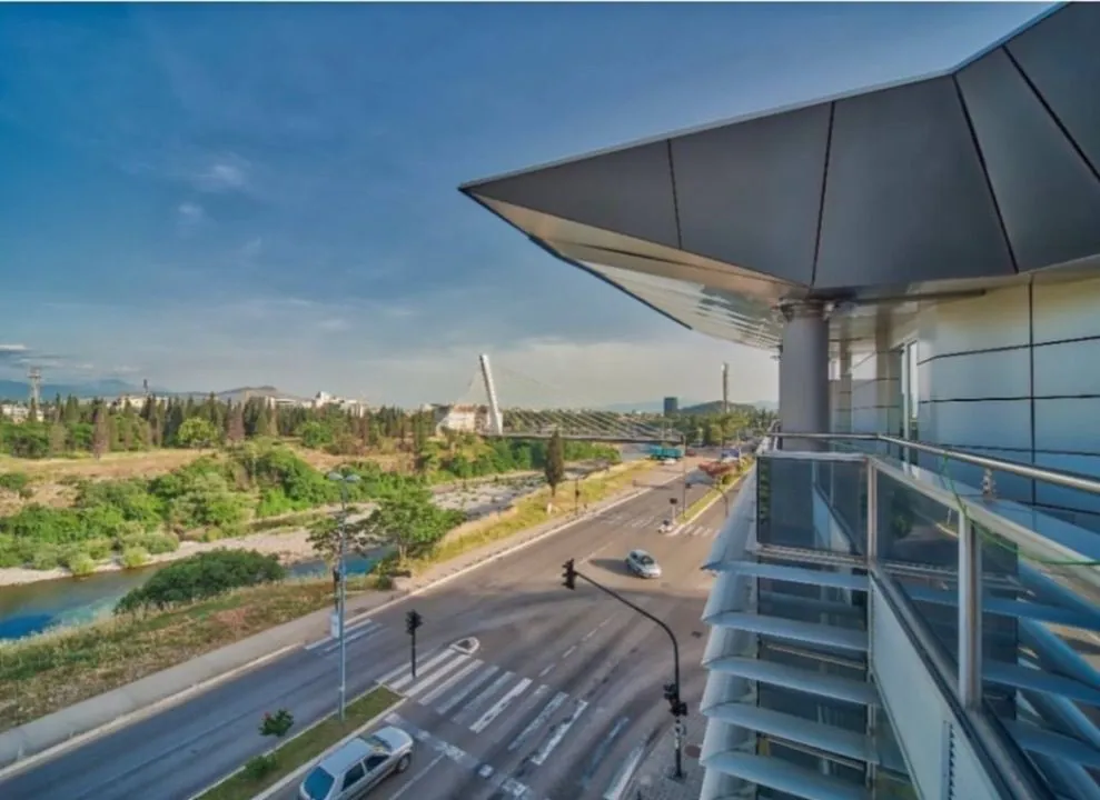 Rent, office space, 130m², Momišići, Podgorica