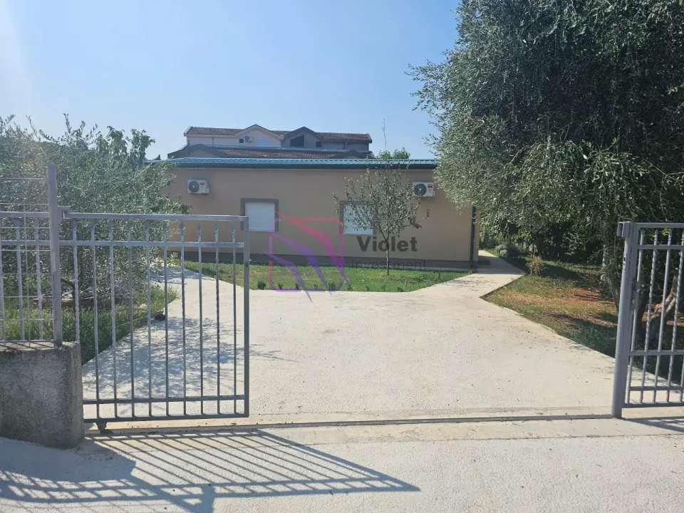 Izdavanje, jednosoban stan, 40m², Zagorič, Podgorica