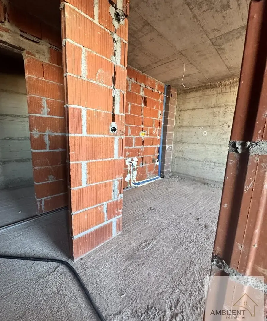 Prodaja, trosoban stan, 62m², Novi Banovci, Stara Pazova