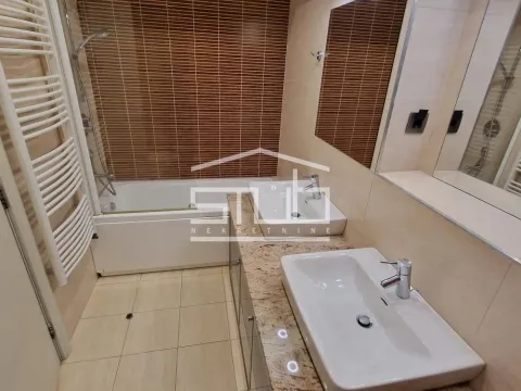 Rent, four bedroom apartment, 148m², Savski Venac, Beograd - image 17