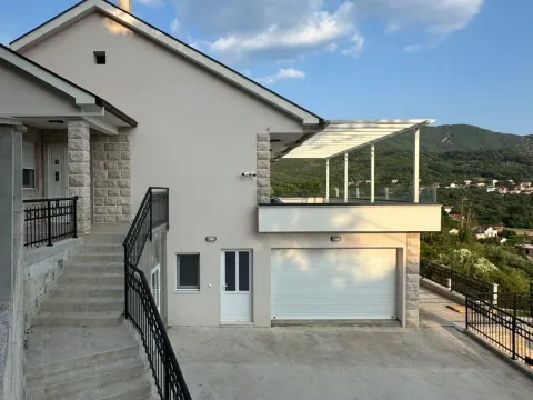 Izdavanje, kuća, 200m², Zelenika, Herceg Novi - image 2