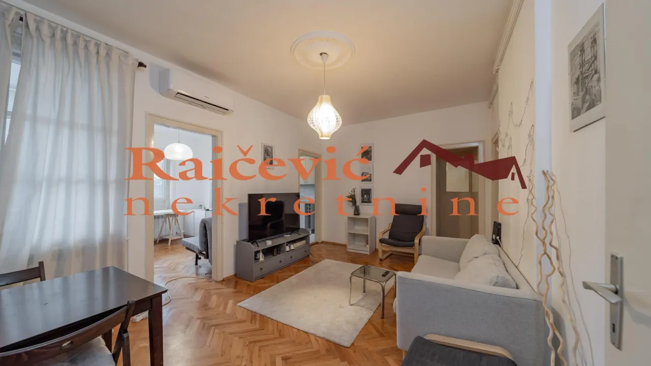 Prodaja, trosoban stan, 68m², Kalenić Pijaca, Vračar Sve Podlokacije