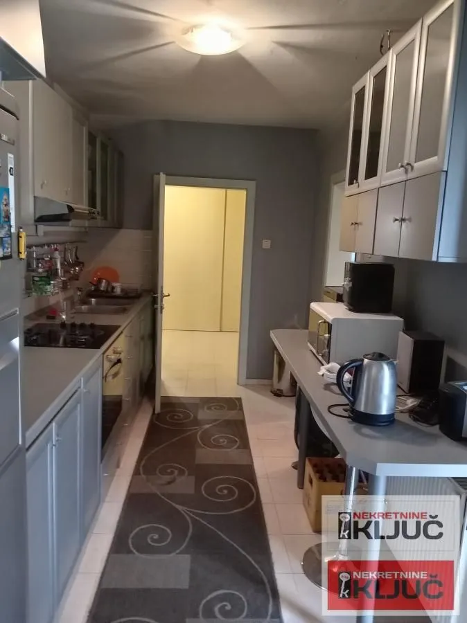 Prodaja, četvorosoban stan, 114m², Spens, Novi Sad Sve Podlokacije