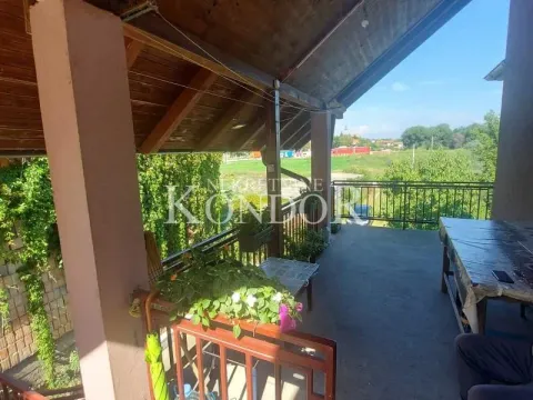 Prodaja, kuća, 250m², Stari Banovci, Stara Pazova - image 13