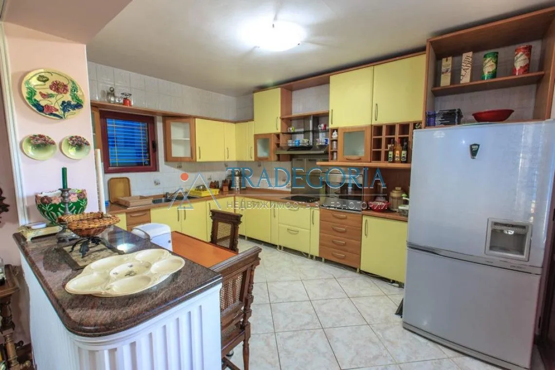 Prodaja, kuća, 400m², Bar, Crna Gora