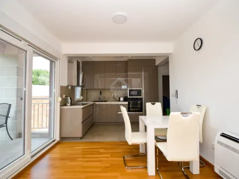 Sale, two bedroom apartment, 72m², Tivat, Crna Gora - image 5