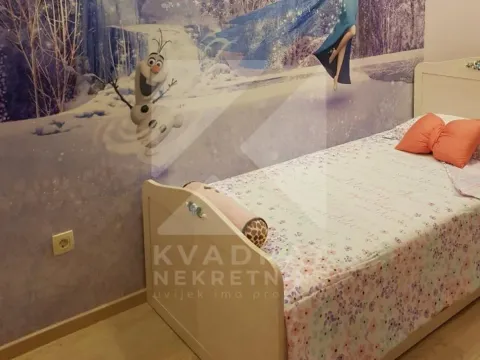 Izdavanje, trosoban stan, 100m², City Kvart, Podgorica - image 7