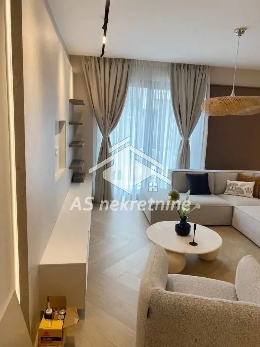 Rent, three bedroom apartment, 145m², Neimar, Vračar Sve Podlokacije