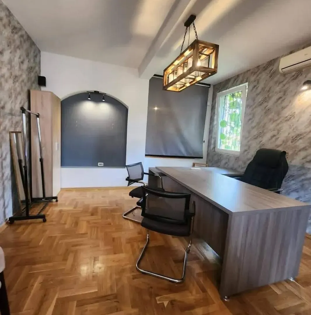 Rent, office space, 73m², Babin Do, Budva