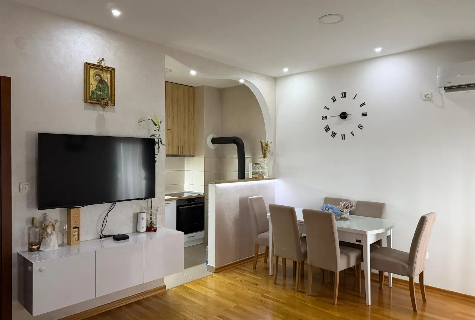 Prodaja, jednosoban stan, 49m², Centar, Nikšić